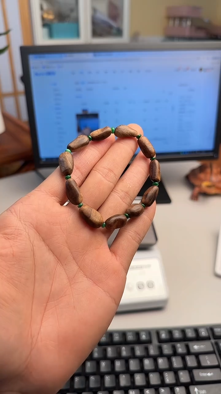 【闪购商品】沉香手串老惠安天然留疤珠11