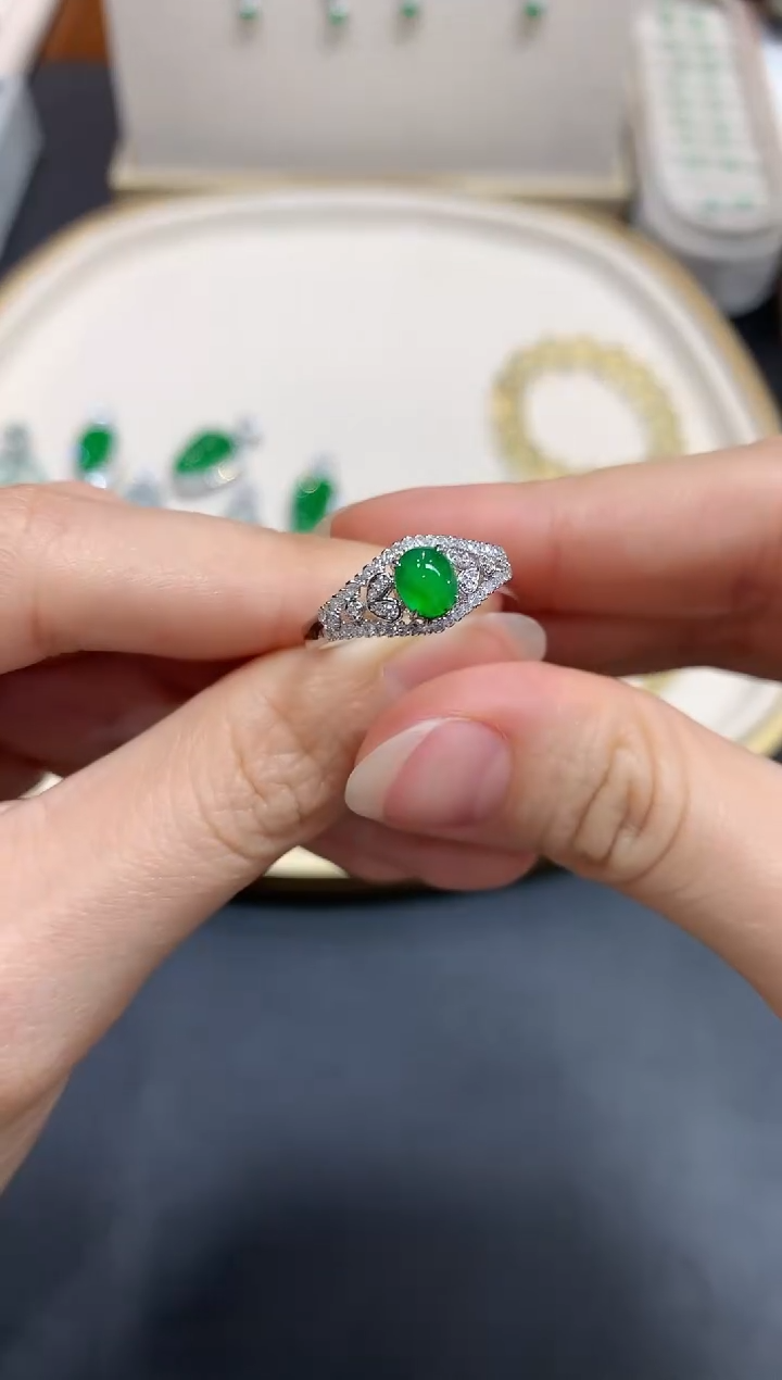 【闪购商品】翡翠戒指18K金镶嵌A721|5980