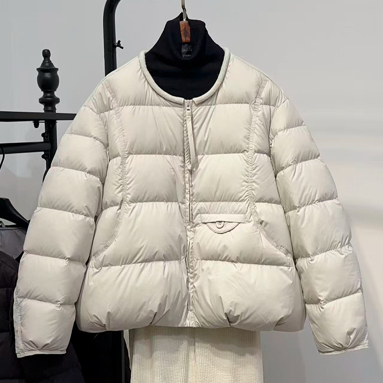 90白鸭绒圆领拉链短款小个子90白鸭绒厚款羽绒服女