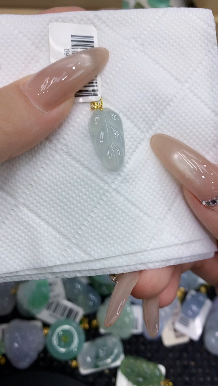 翡翠未镶嵌颈饰111111111111