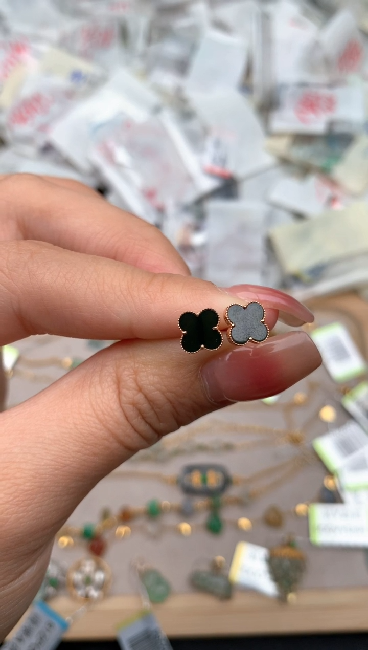 18K金镶嵌挂件翡翠?****?1