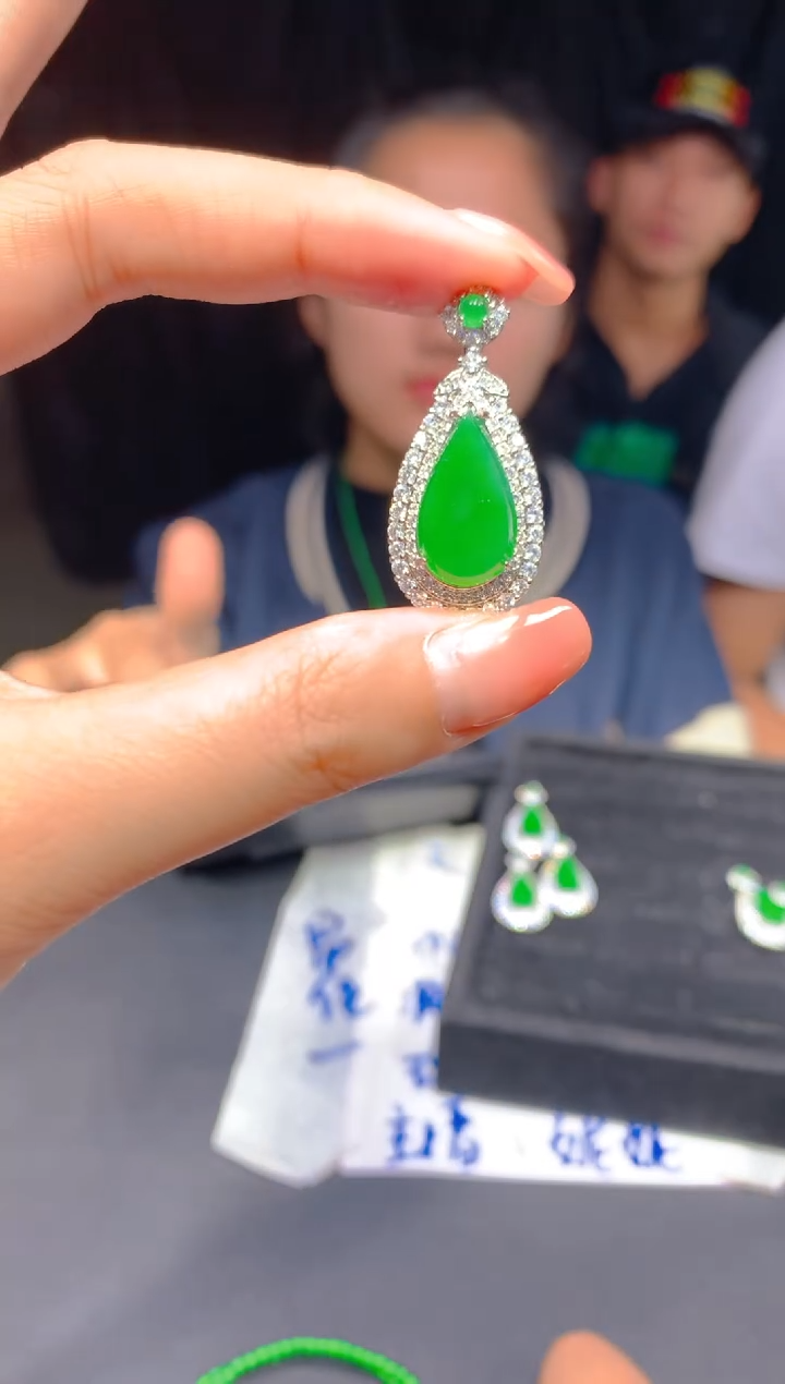 【闪购商品】定制翡翠未镶嵌58多样性发货（发其一）