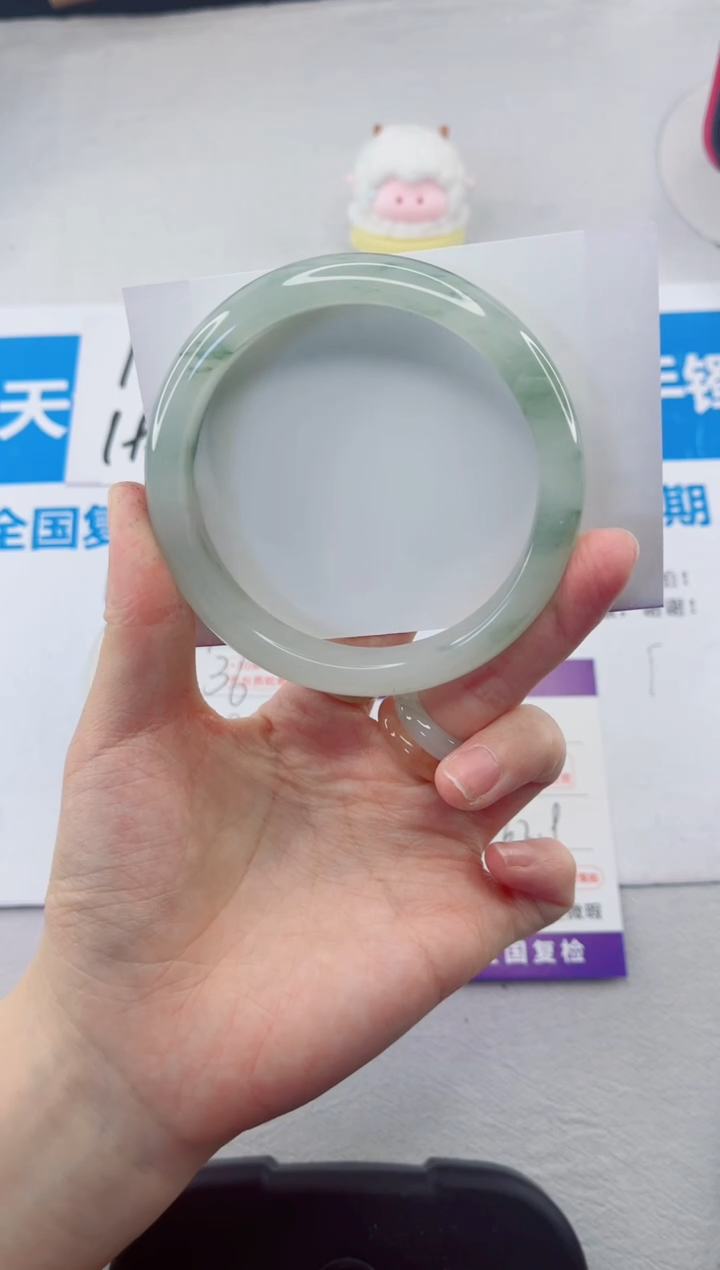 【闪购商品】石英质玉手镯合金102-62.9