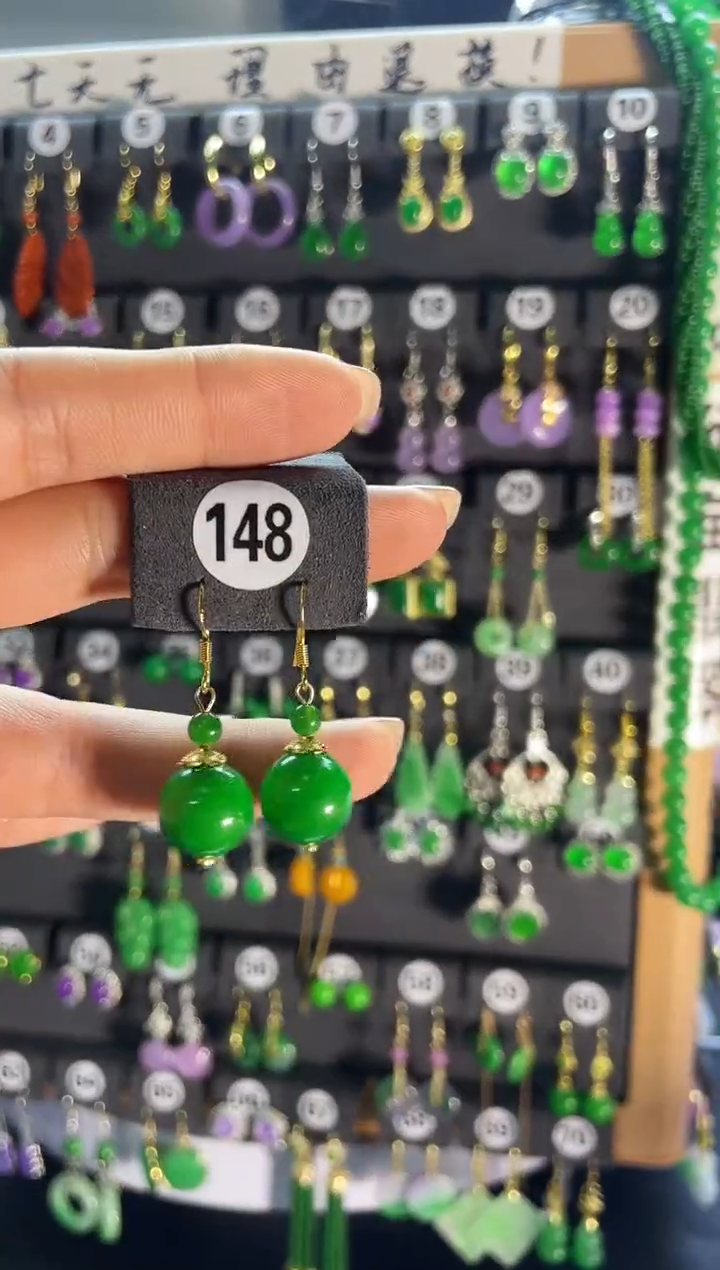 【闪购商品】翡翠耳饰银S925镶嵌148...