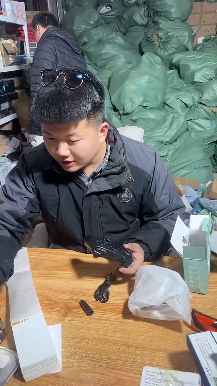外贸蓝牙游戏手柄炸炸炸炸炸炸炸7