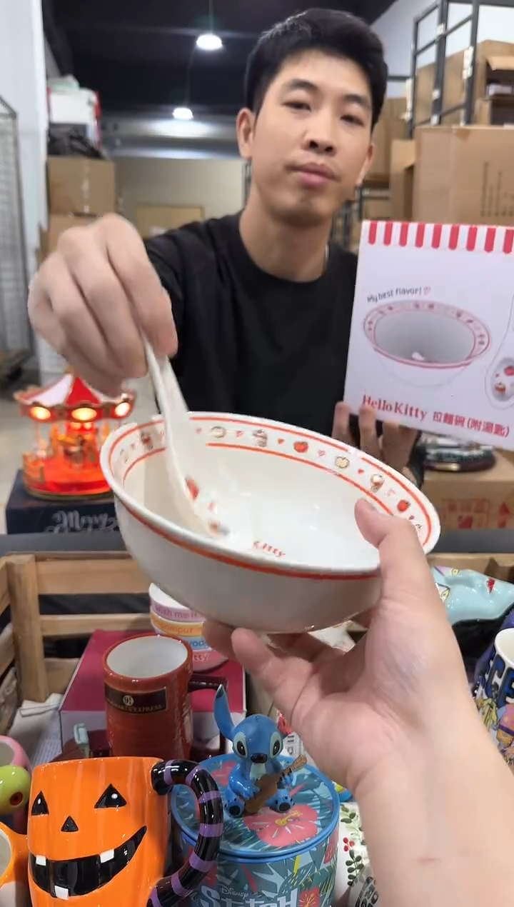 瓷片红色原盒kt碗勺套装