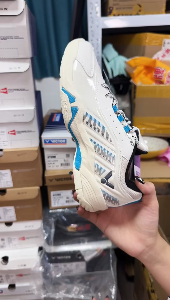 22号 微瑕正品 风暴 39码