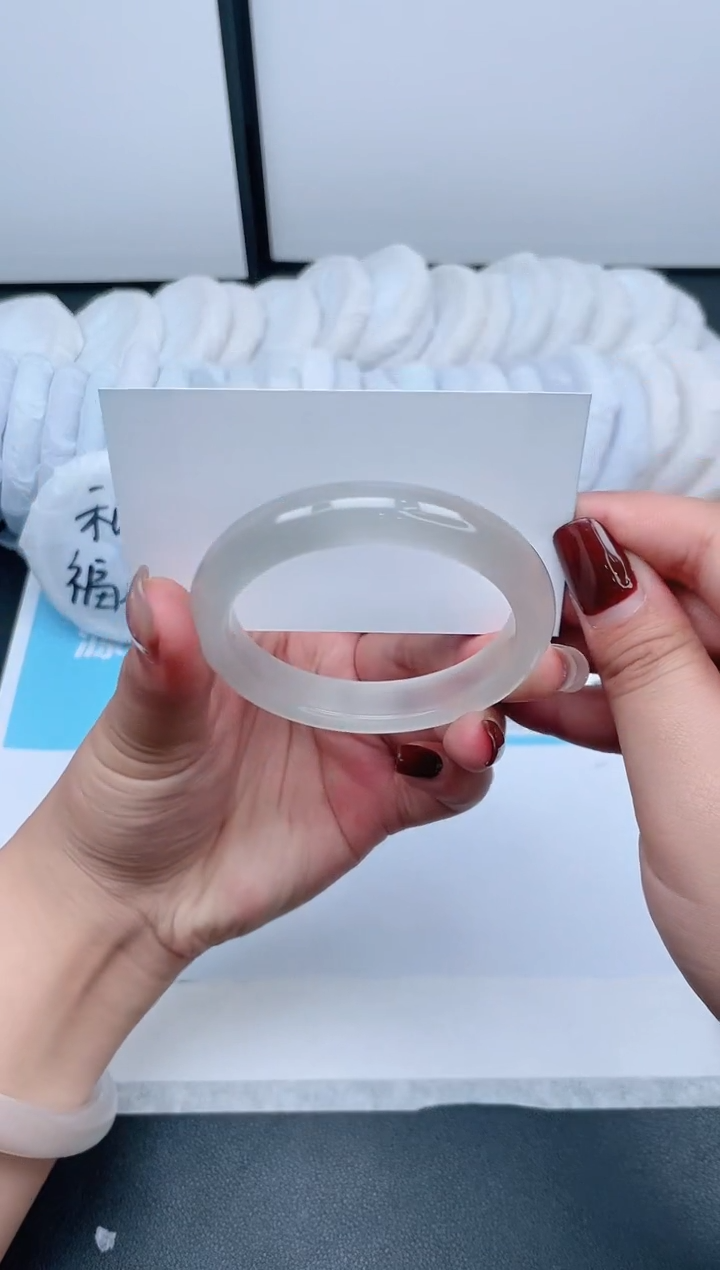 【闪购商品】石英质玉手镯未镶嵌449-54.3