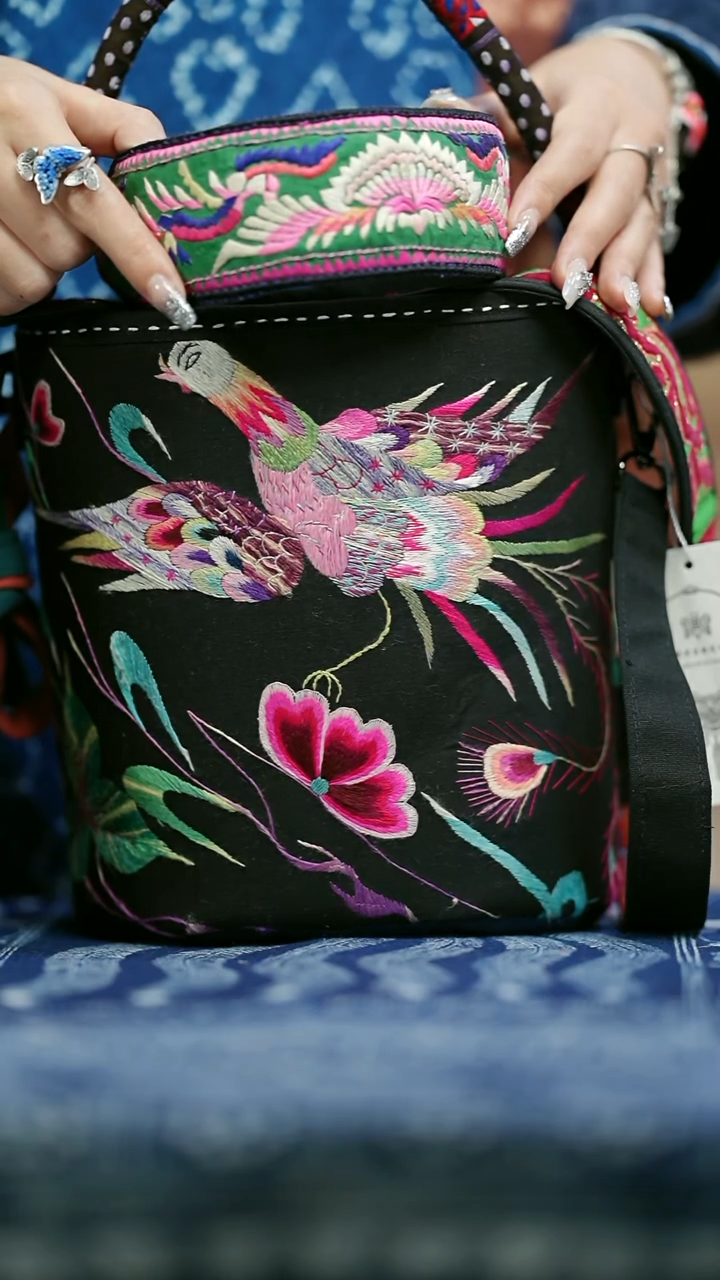 织绣L649黔东南苗族刺绣