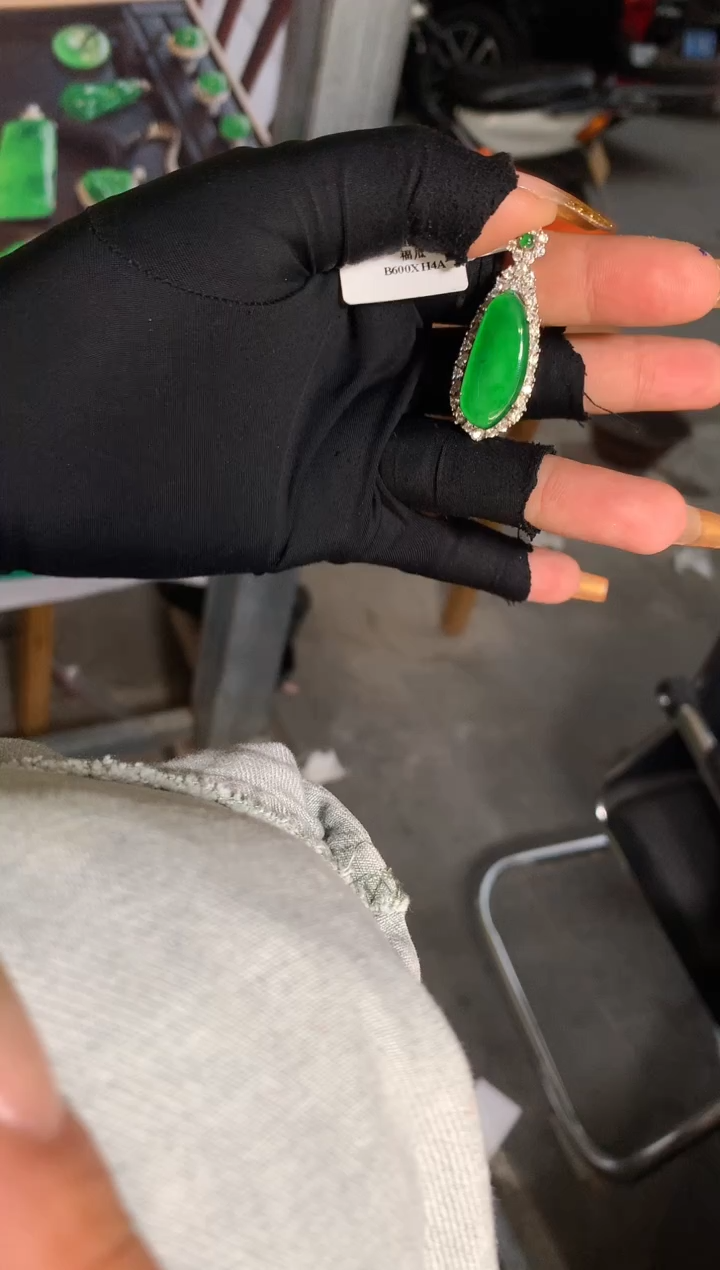 【闪购商品】定制翡翠未镶嵌36定制翡翠-多样性发货（发其一）