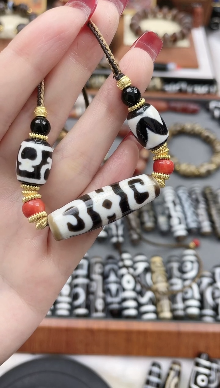 【闪购商品】玛瑙/玉髓珠珠未镶嵌黑白法帽项链