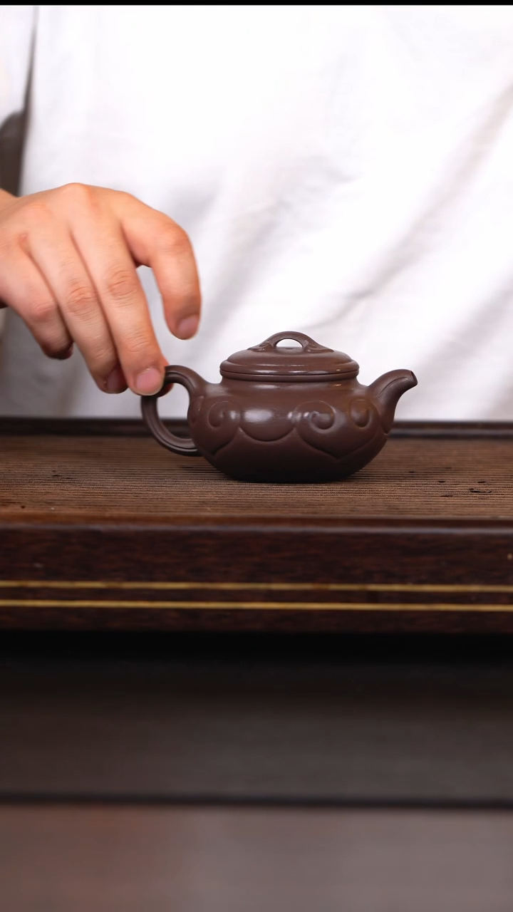 茶壶紫砂黑紫泥如意仿古