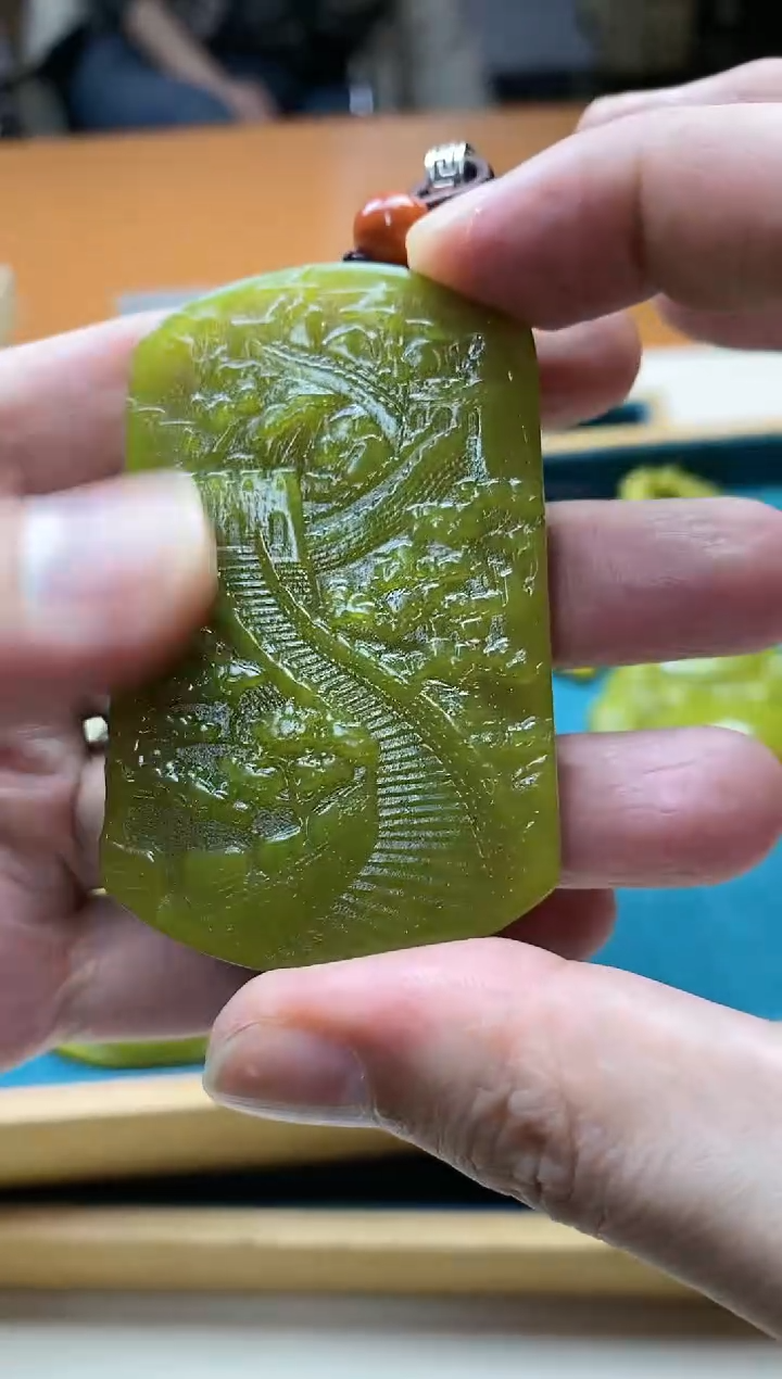 【闪购商品】蛇纹石玉其它未镶嵌多样性发货一个