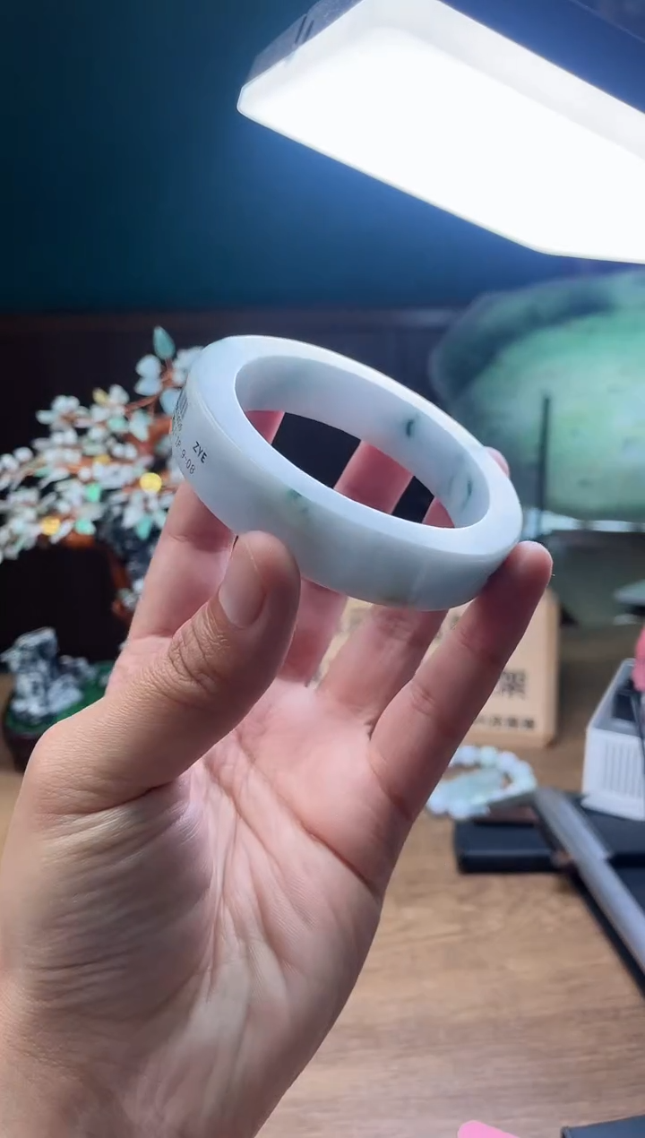 【闪购商品】定制翡翠手镯未镶嵌定制