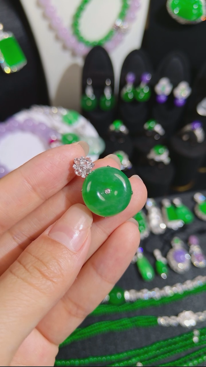 吊坠(不含链)18K金镶嵌翡翠平安扣