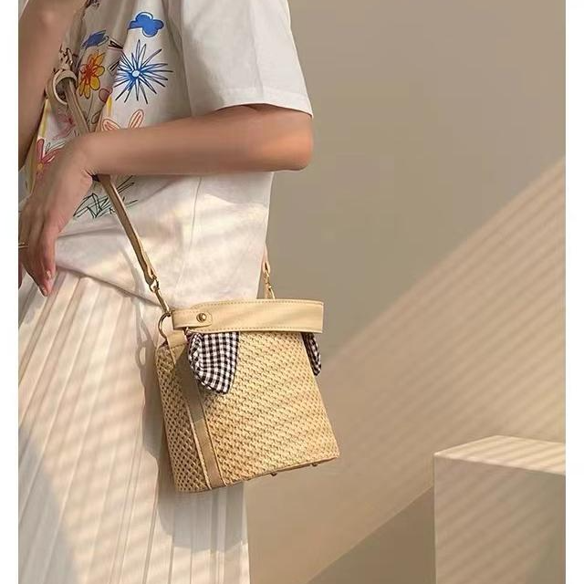 意大利设计师品牌潮牌女装福福专拍链接