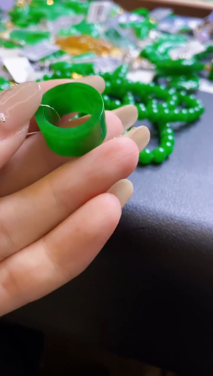 【闪购商品】翡翠颈饰未镶嵌吊坠