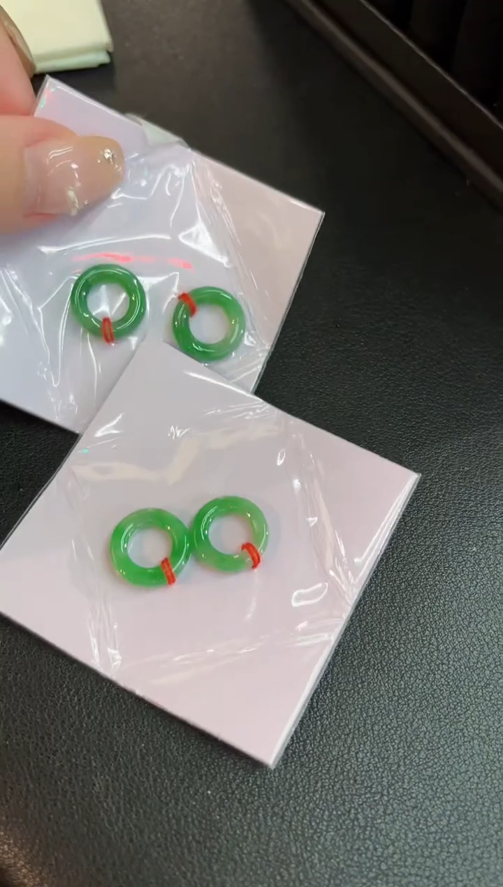 翡翠未镶嵌吊坠(不含链)20 含小耳包/多样性发货/一对