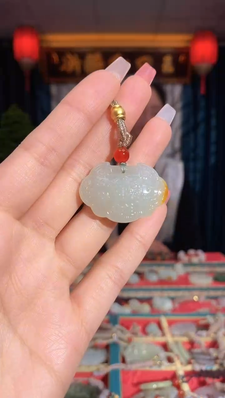 【闪购商品】和田玉挂件未镶嵌锁