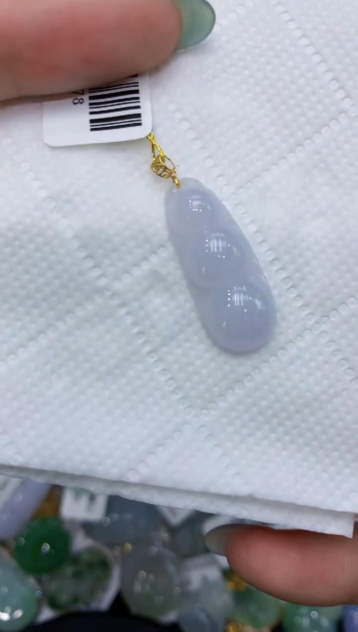 翡翠18K金镶嵌颈饰111111111111