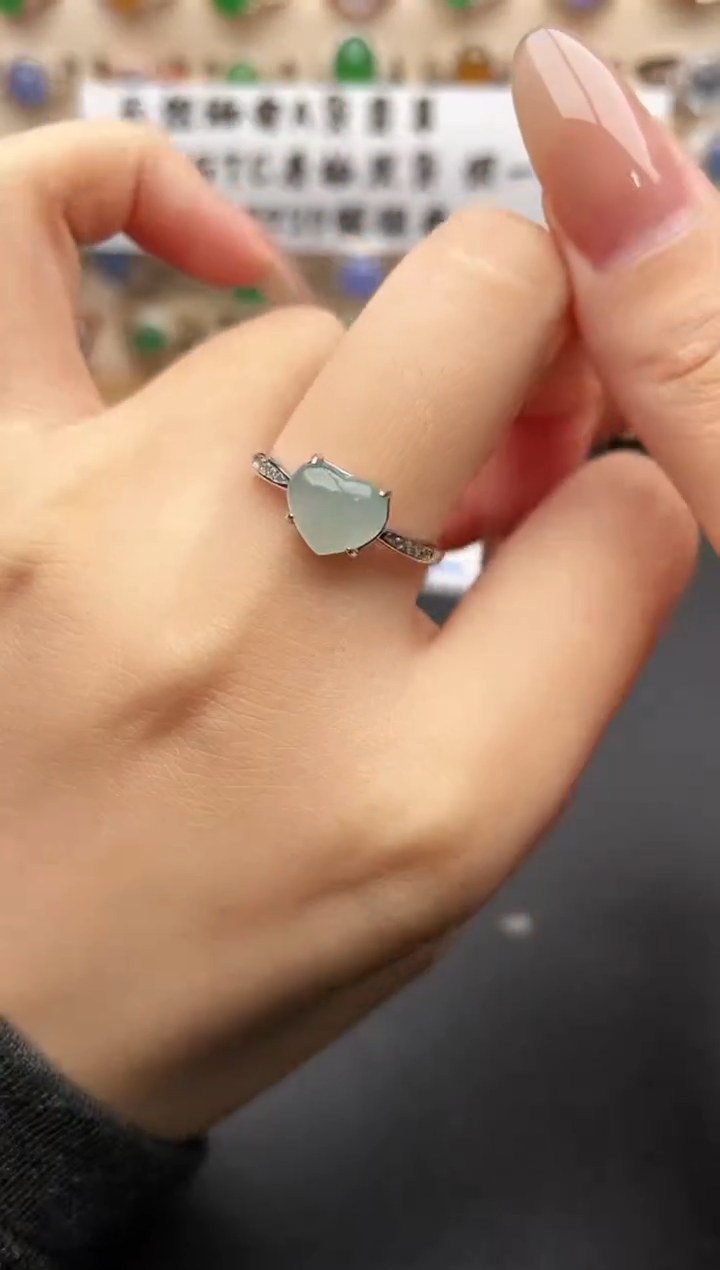 银S925镶嵌戒指翡翠一物一证一礼盒