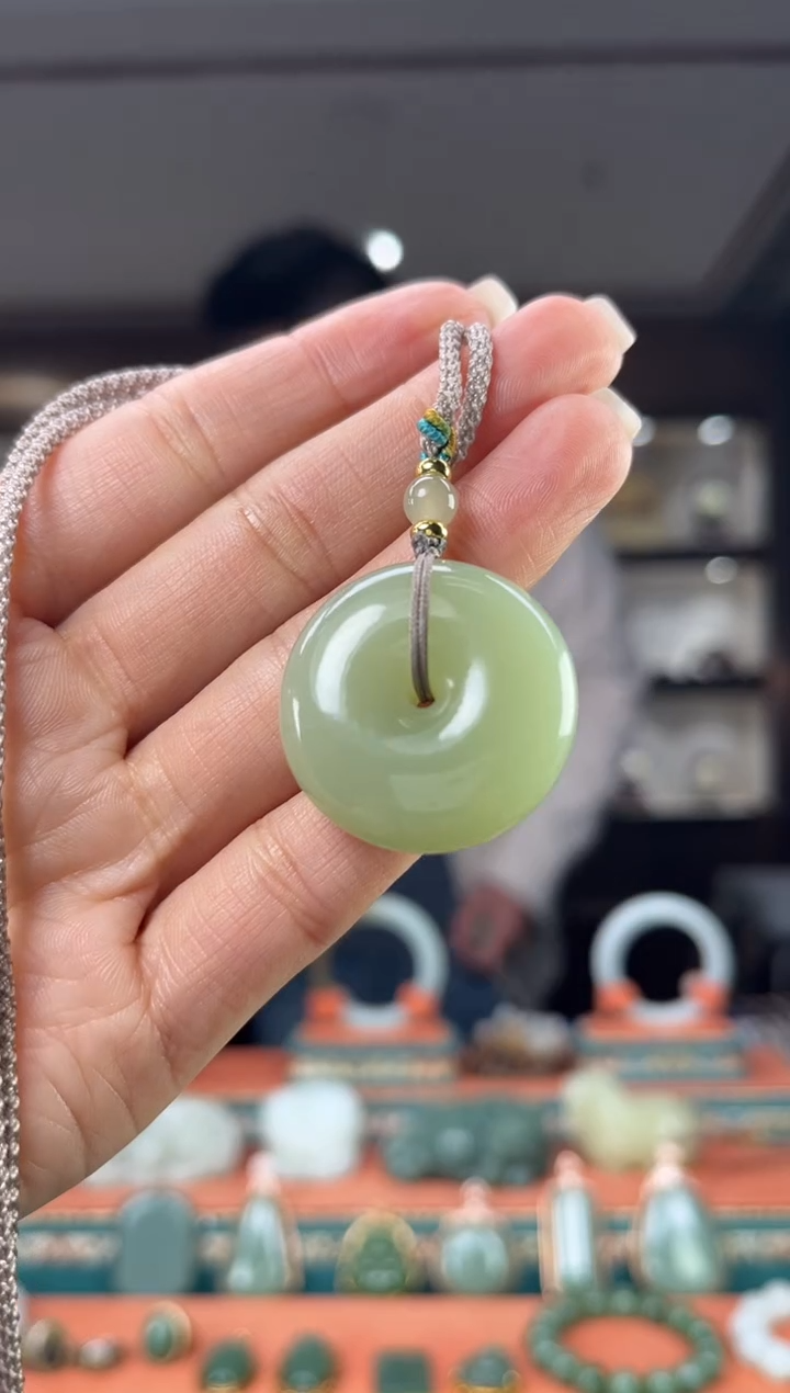 颈饰未镶嵌和田玉佩佩30mm左右