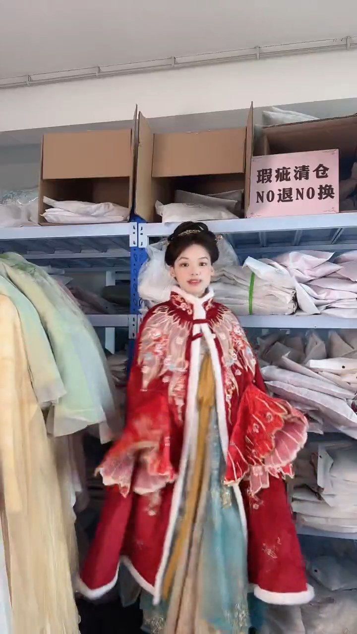 红色斗篷 不退换