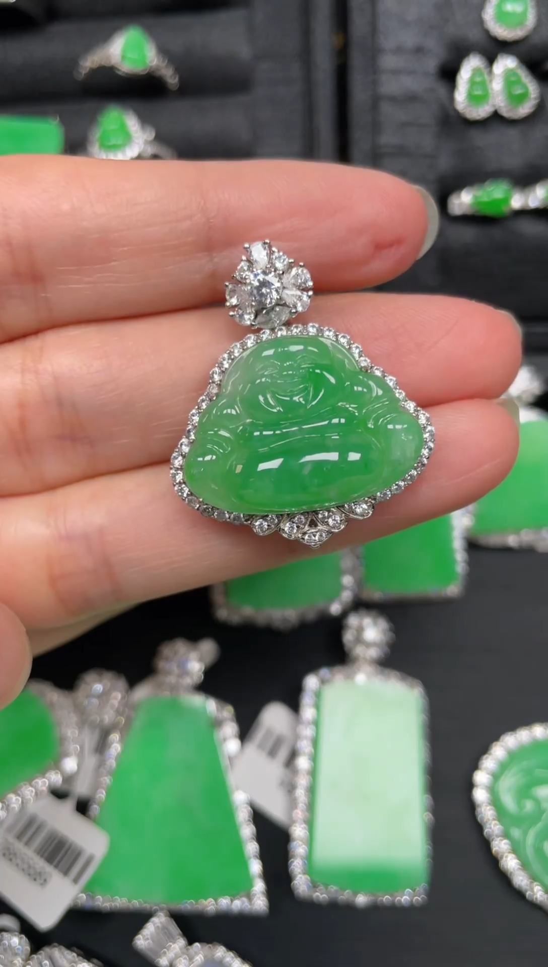 【闪购商品】翡翠吊坠(赠链)银S925镶嵌翡翠