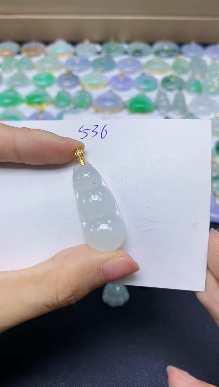 翡翠未镶嵌颈饰天然自然緬甸A貨翡翠