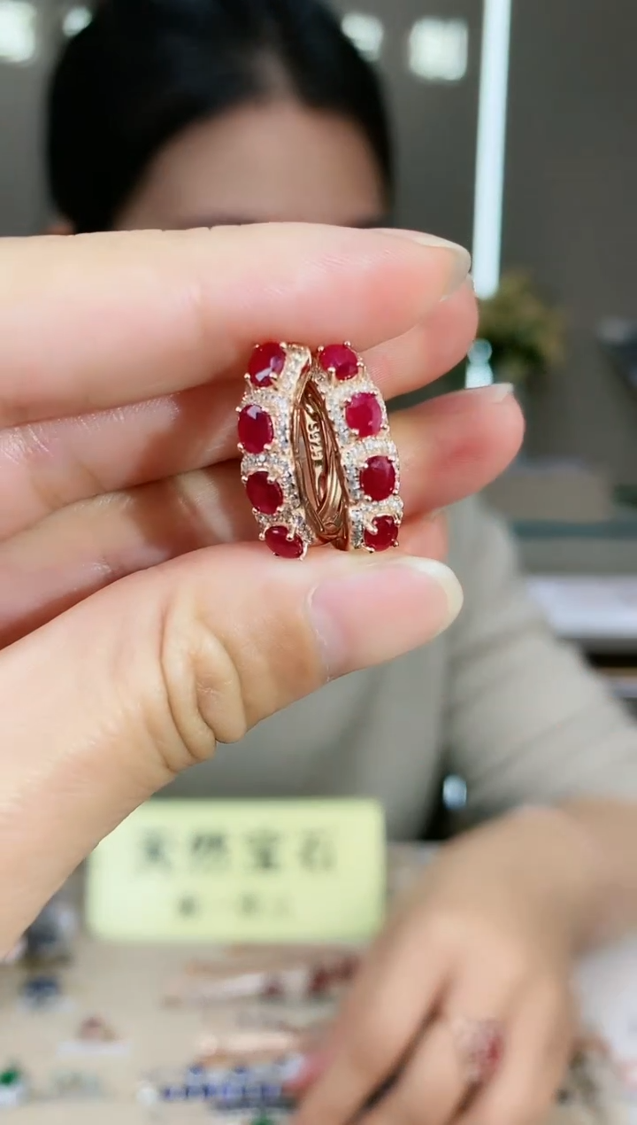 【闪购商品】红宝石耳饰银S925镶嵌耳饰