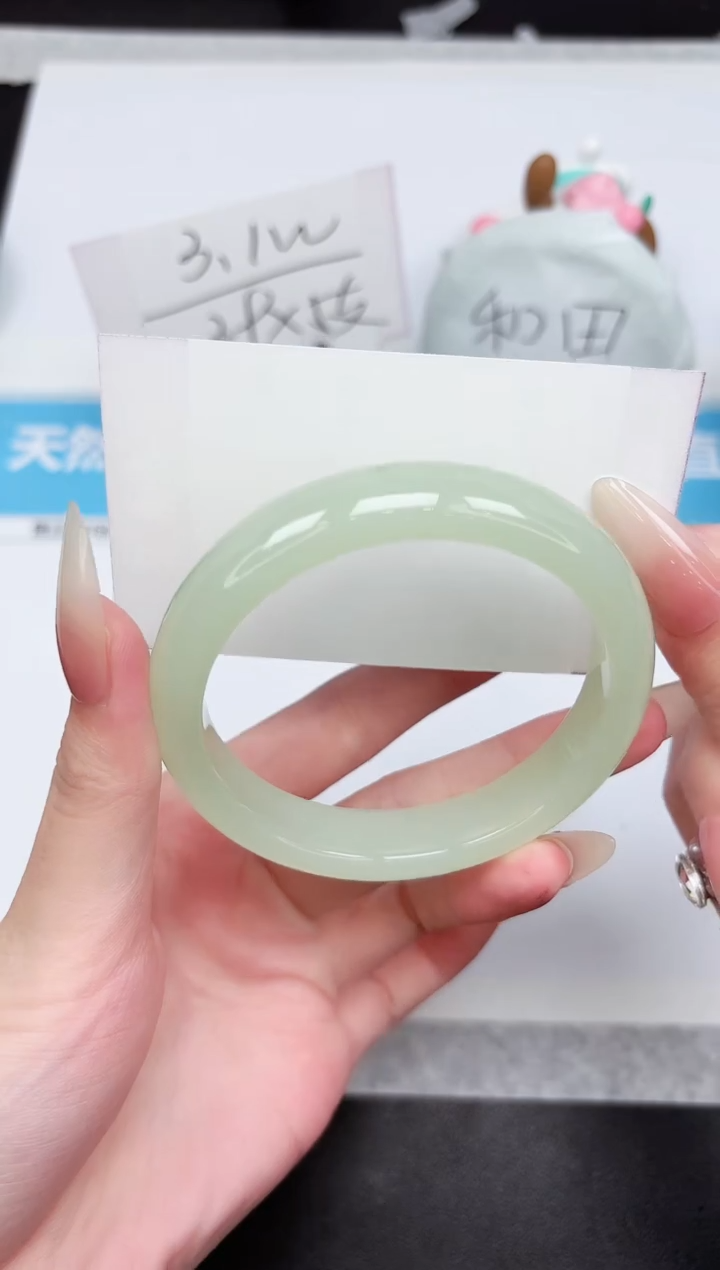 石英质玉手镯未镶嵌P303-60.7