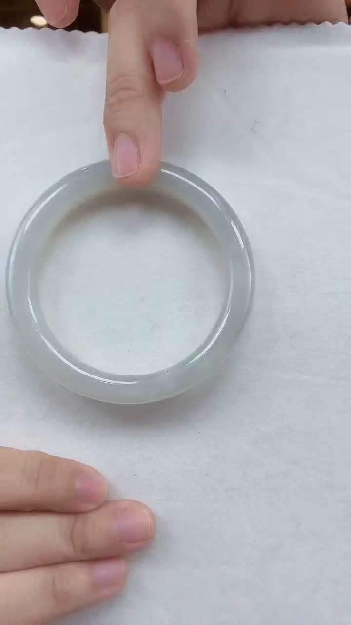 【闪购商品】和田玉手镯未镶嵌56