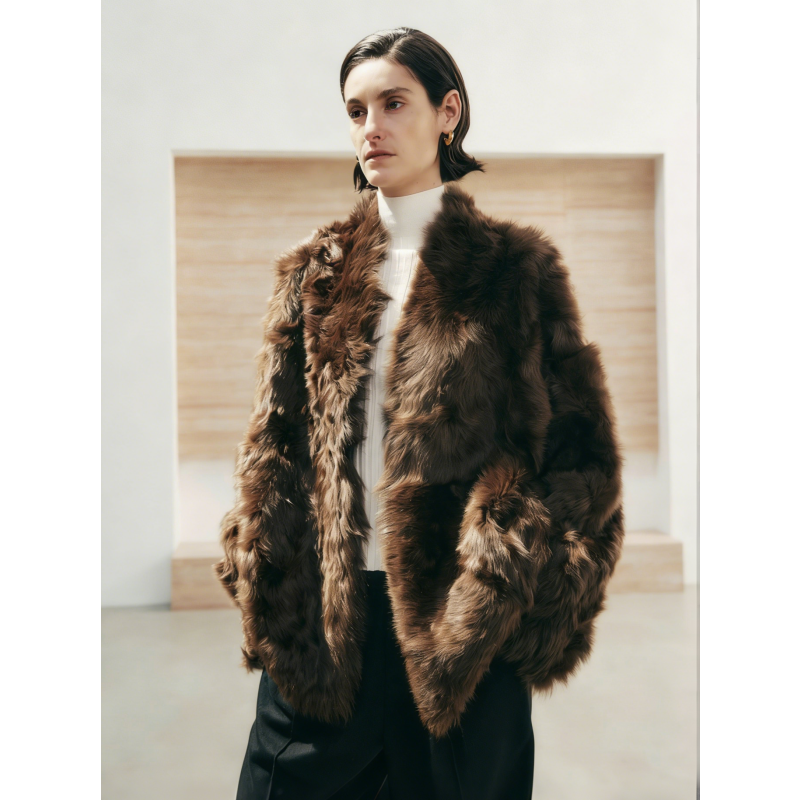 Ayuko | “天鹅湖”嵿奢小湖羊皮毛一体超薄小胎羔波光皮草大衣5528