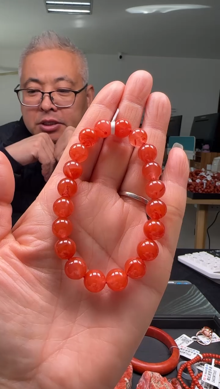 【闪购商品】南红玛瑙9mm保山手串圆珠未镶嵌多样性发一件
