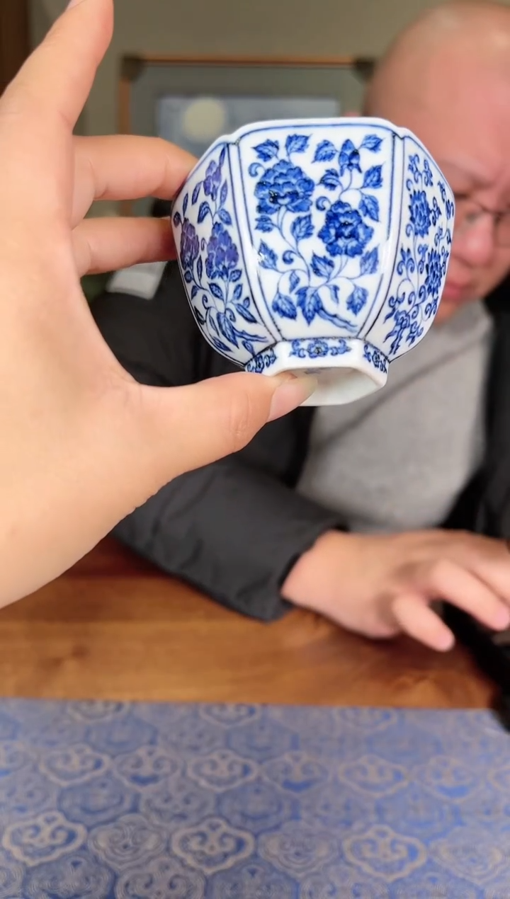 【闪购商品】墨舍柴窑缠枝花卉六方杯