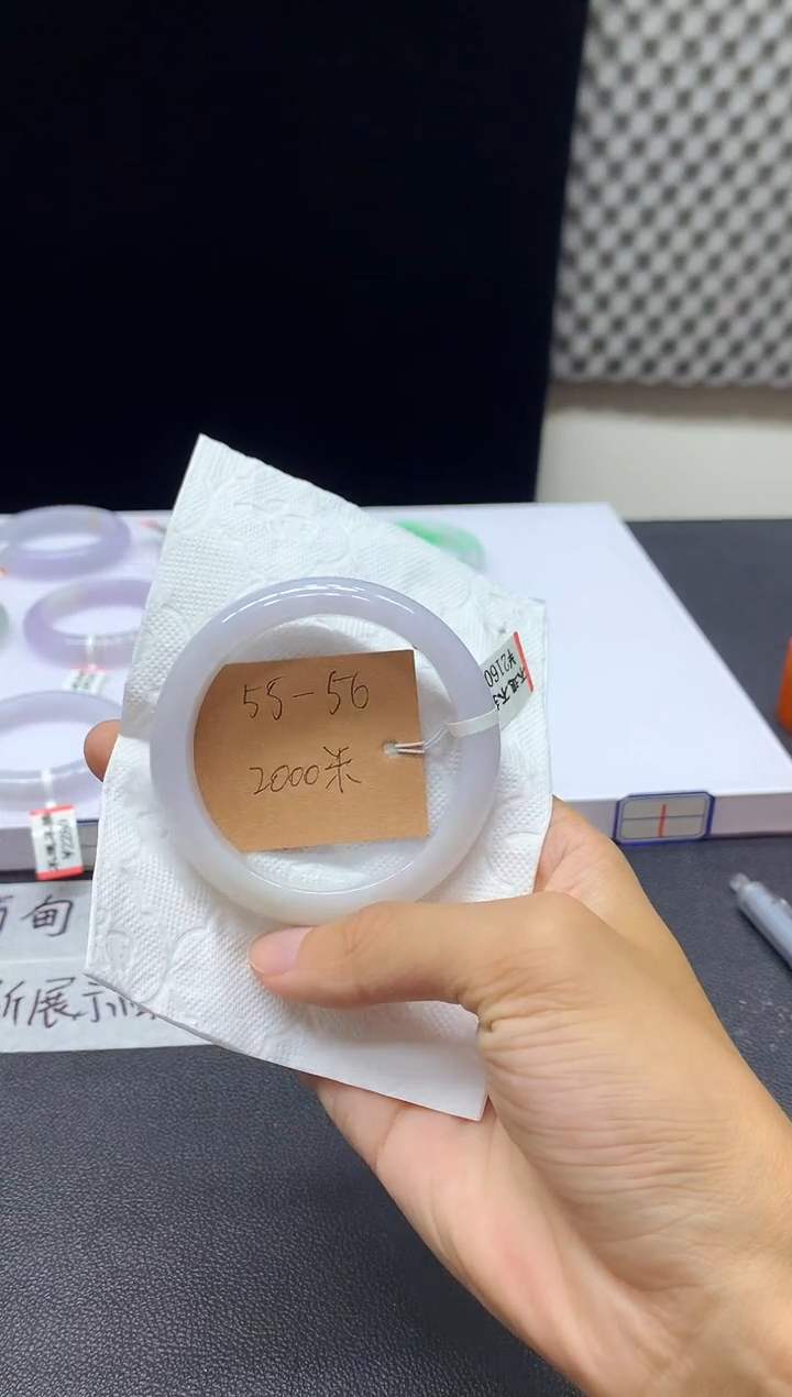 未镶嵌天然A货手镯定制翡翠现场买断