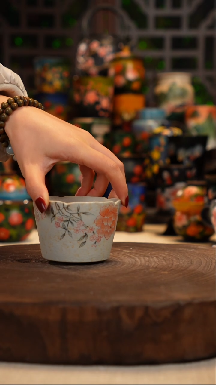 油画    釉下彩   杯子