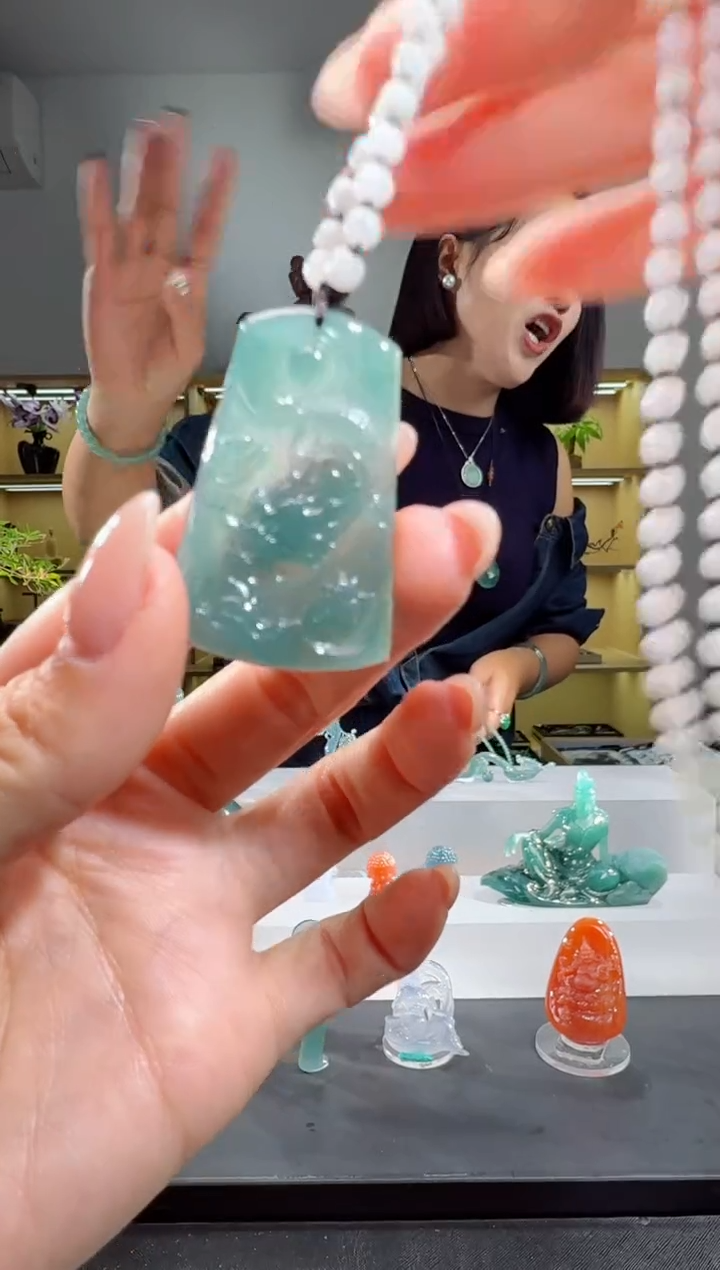 吊坠(赠链)未镶嵌翡翠龙牌（多样性发其一）