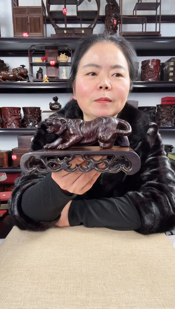 木1219+小老虎老李红木工艺品