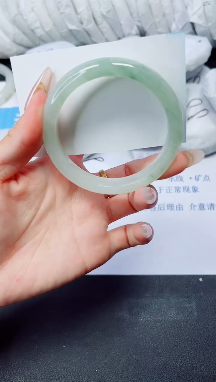 石英质玉手镯未镶嵌97/56