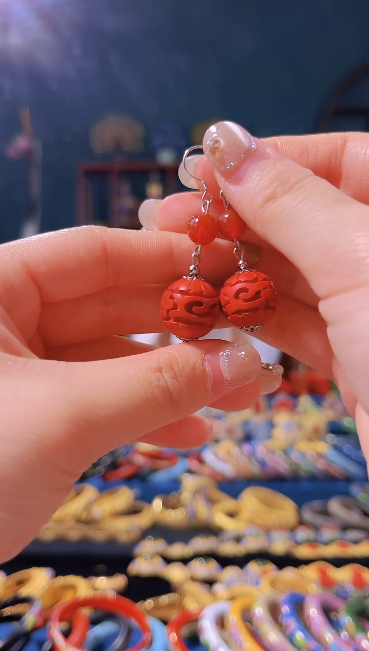 【闪购商品】雕漆耳环花卉精品