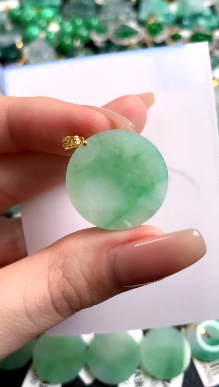 【闪购商品】翡翠颈饰18K金镶嵌0077946615