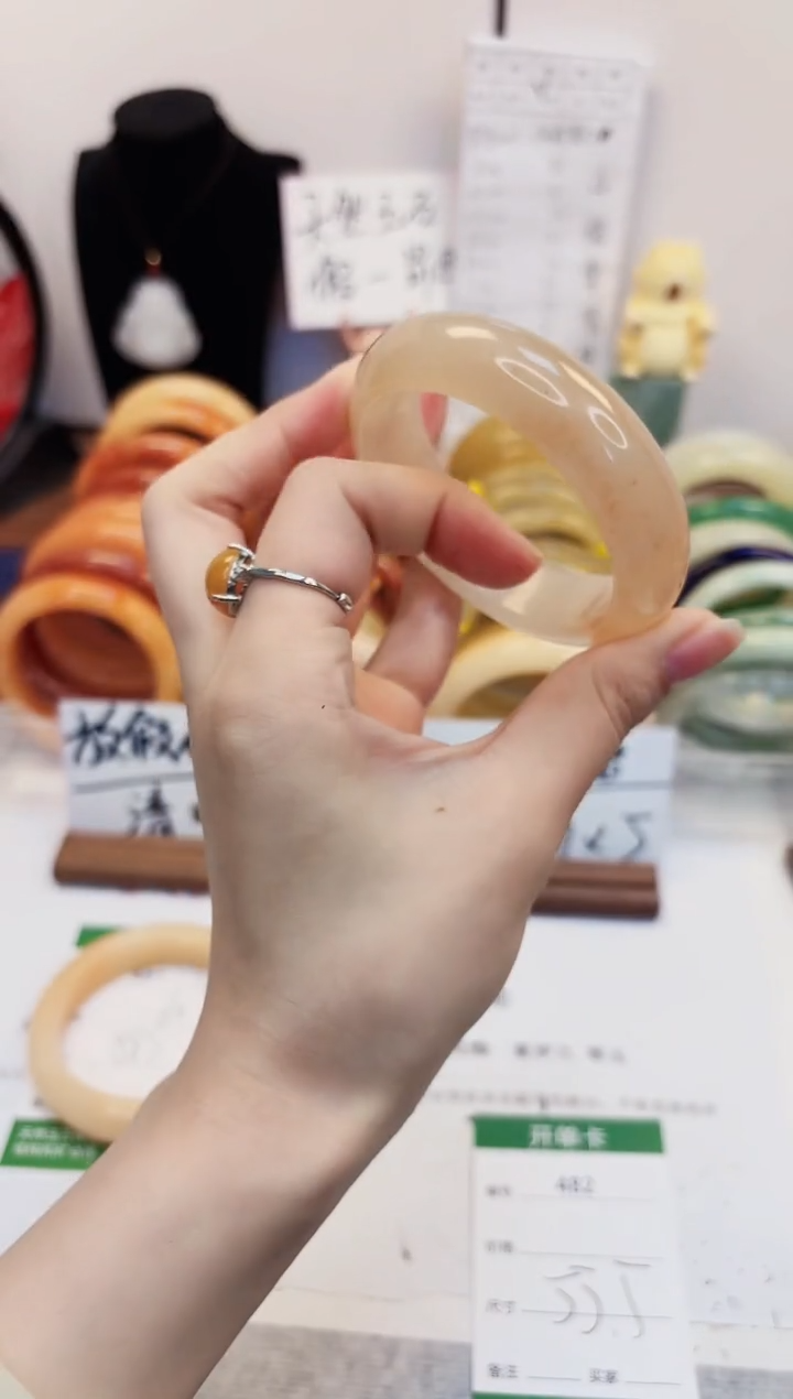 【闪购商品】石英质玉手镯未镶嵌482