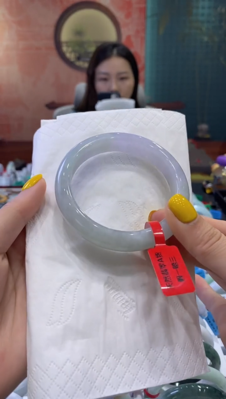 翡翠手镯未镶嵌多人19643