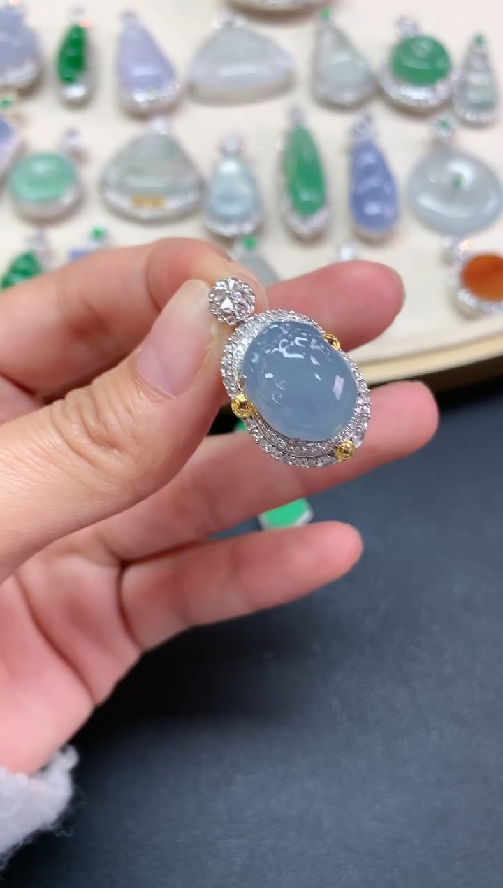 【闪购商品】翡翠吊坠(不含链)18K金镶嵌W09|19800