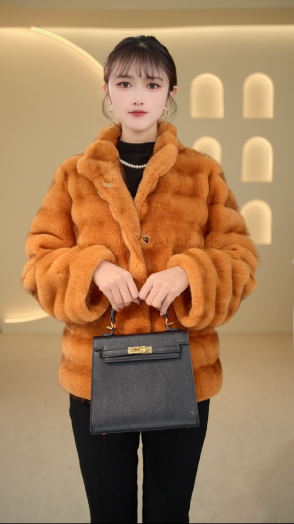 杭州海宁正品2025年冬季雪兰貂外套时尚大气女装-XLD5050