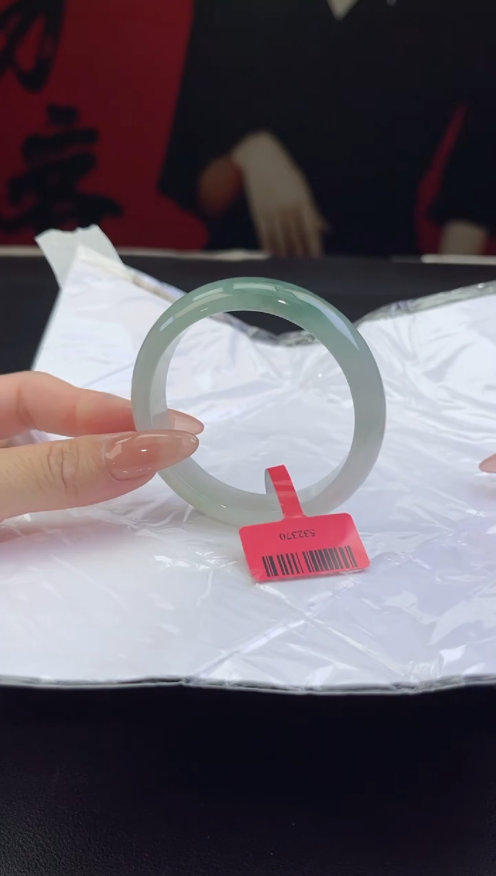 【闪购商品】翡翠手镯未镶嵌翡翠手镯