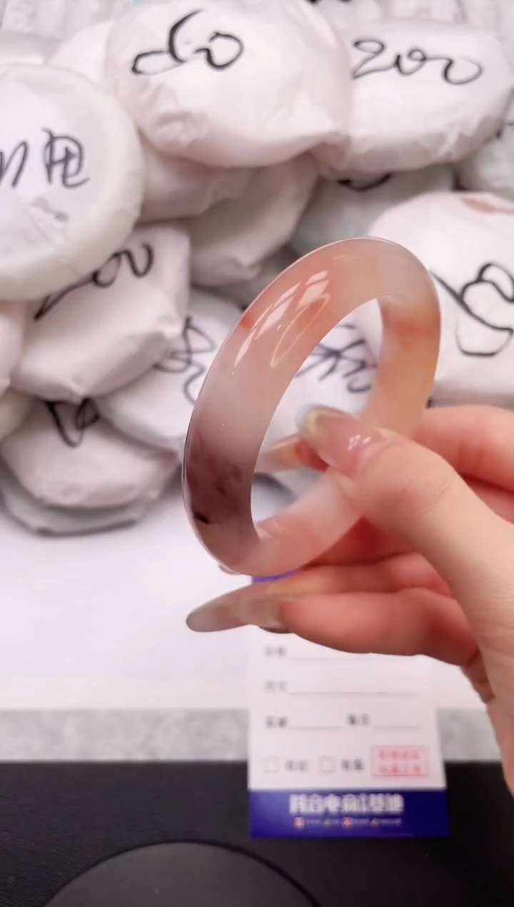 【闪购商品】石英质玉手镯未镶嵌1K381-52