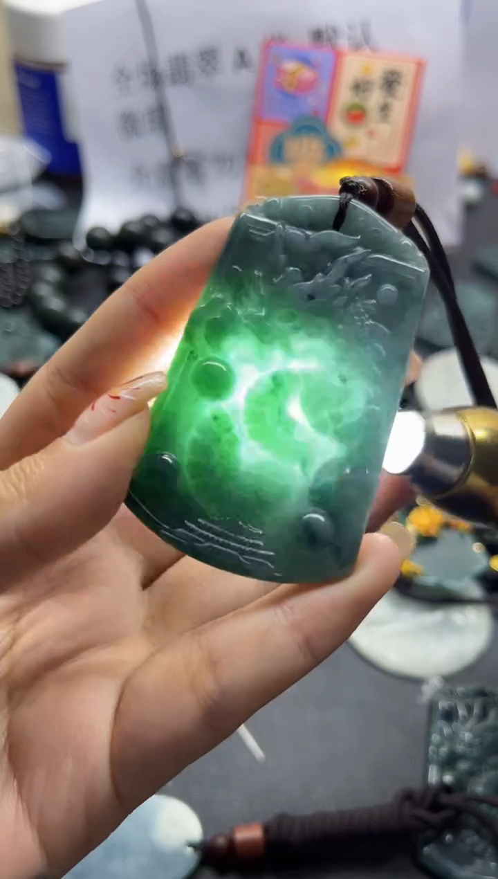 【闪购商品】翡翠颈饰未镶嵌翡翠