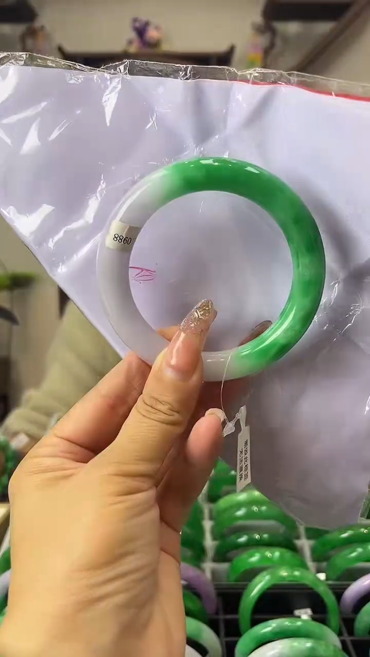 【闪购商品】砖雕a18 圈口60  独货手镯